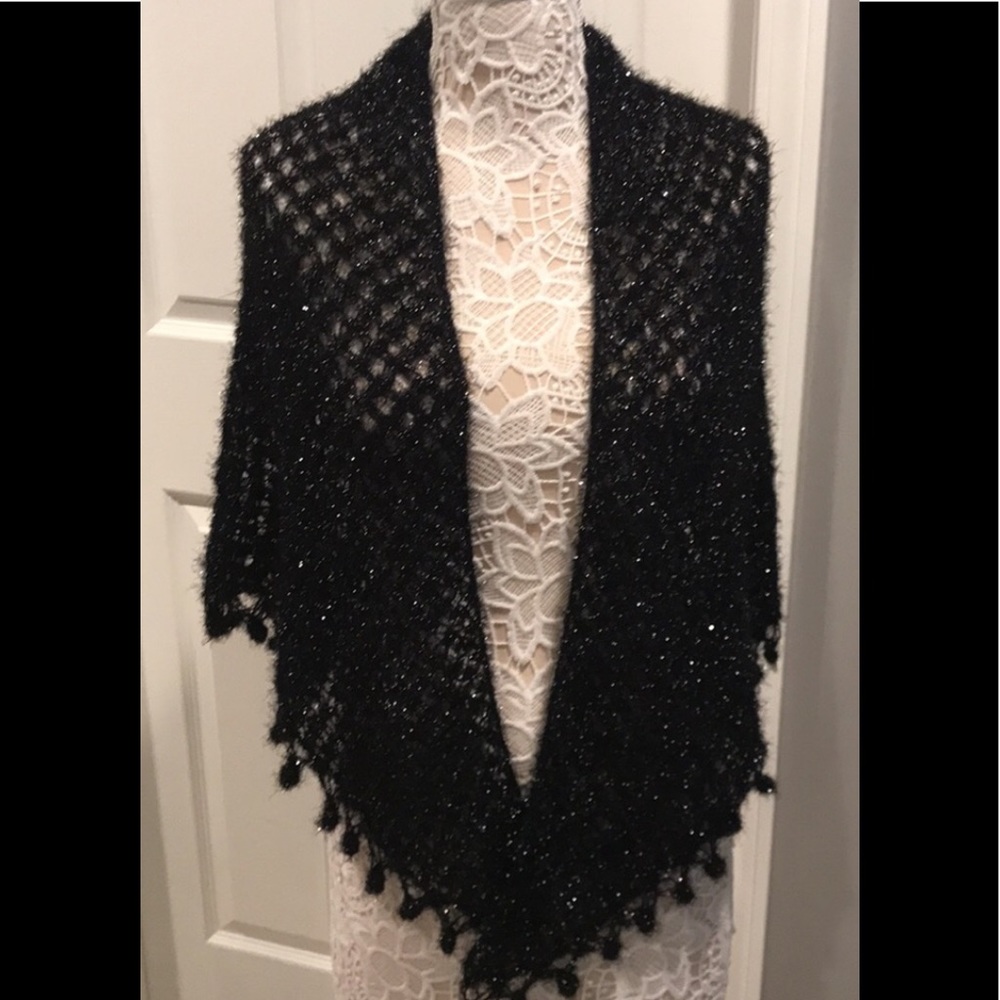 Brand new hand knit very quality Shawl